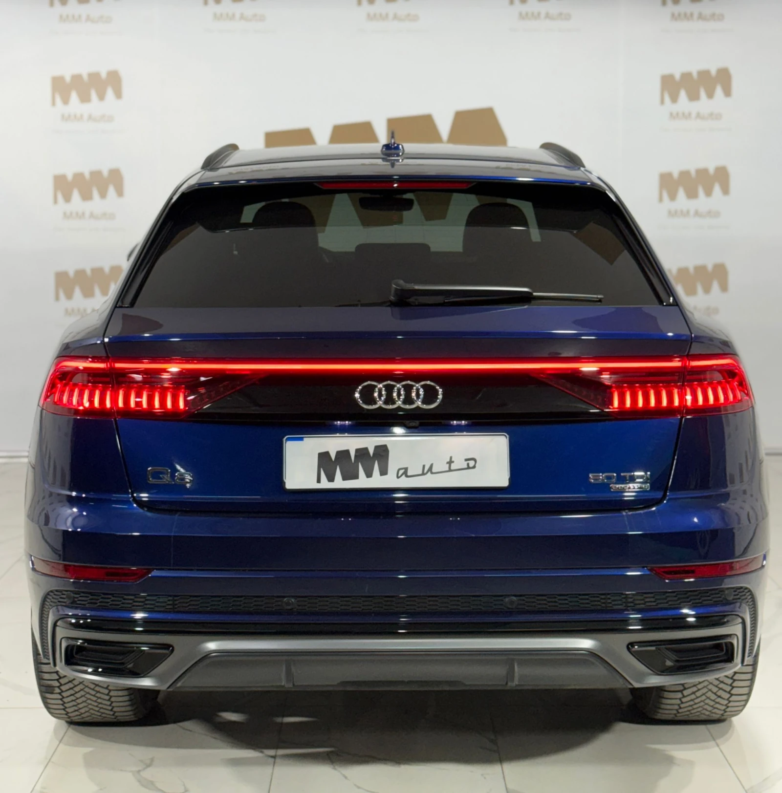 Audi Q8 50 TDi Quattro* 2xS-line* Pano* HuD* Matrix - изображение 5