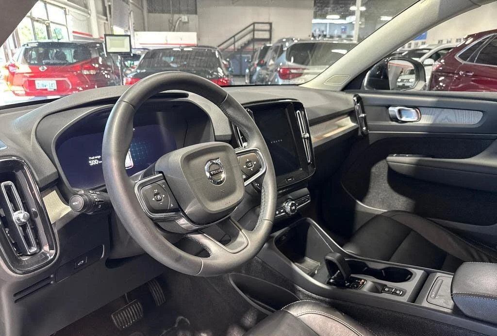 Volvo XC40 B5 Core Dark Theme * АвтоКредит* (ЦЕНА ДО БГ) - изображение 9
