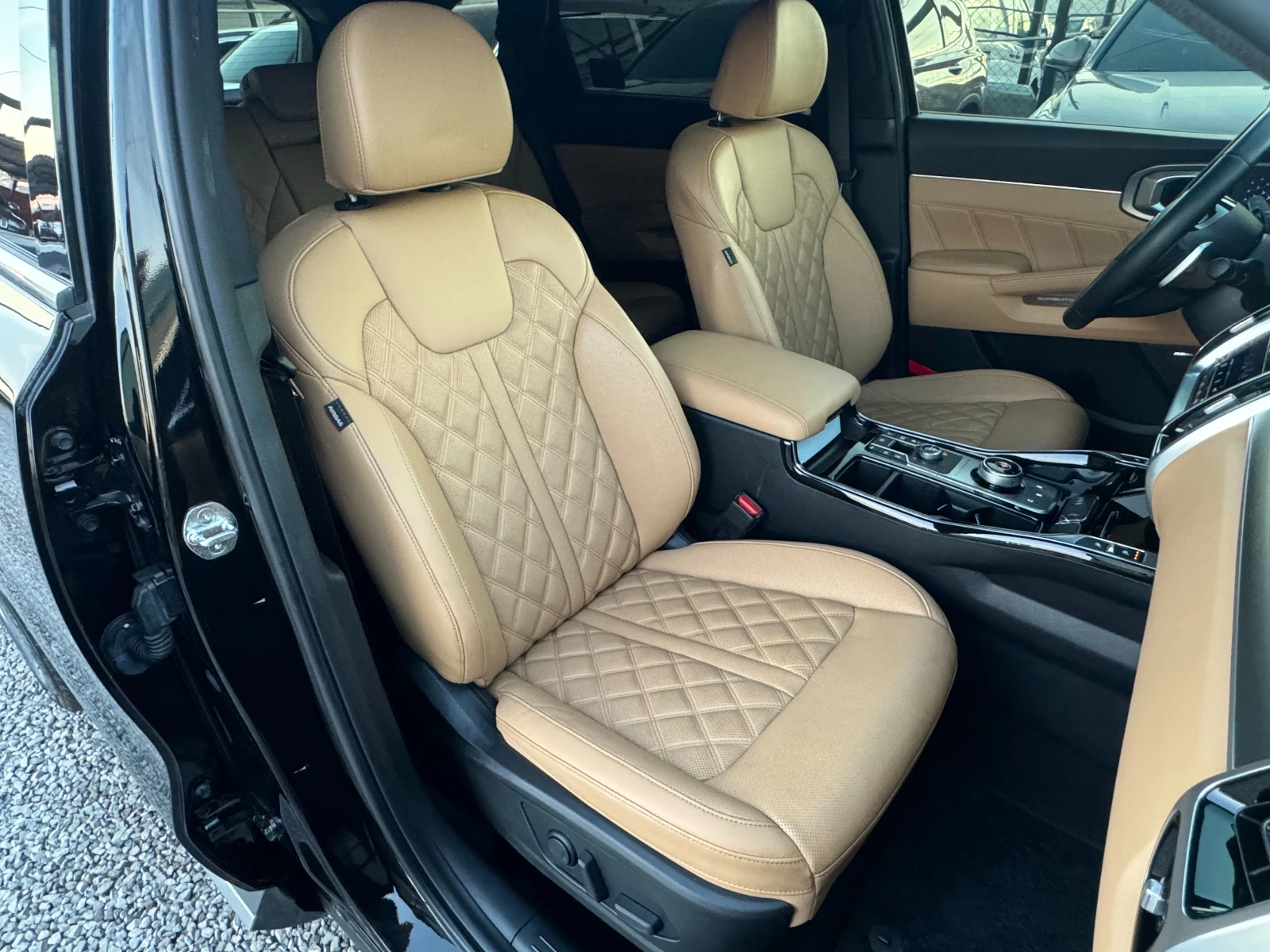 Kia Sorento 2.2D ! 4WD ! Signature ! - изображение 10