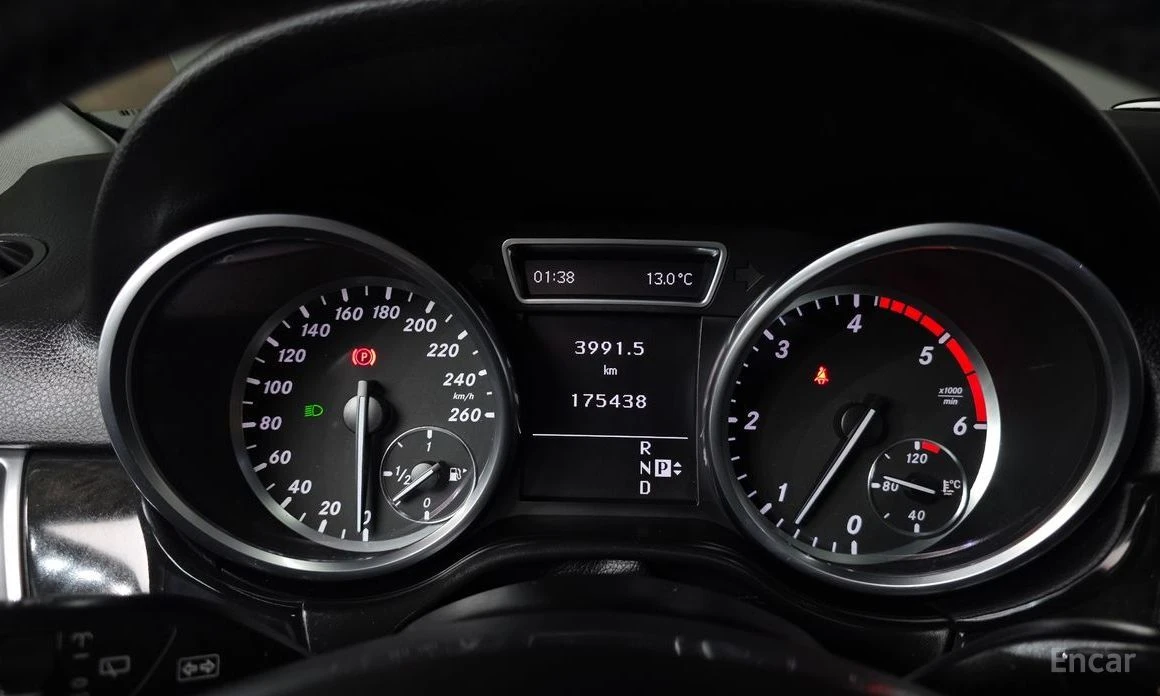 Mercedes-Benz ML 350  - изображение 8