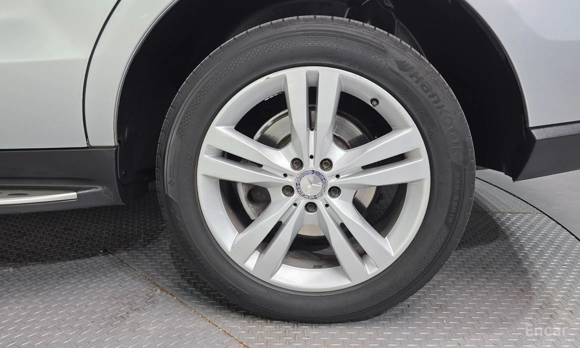 Mercedes-Benz ML 350  - изображение 5