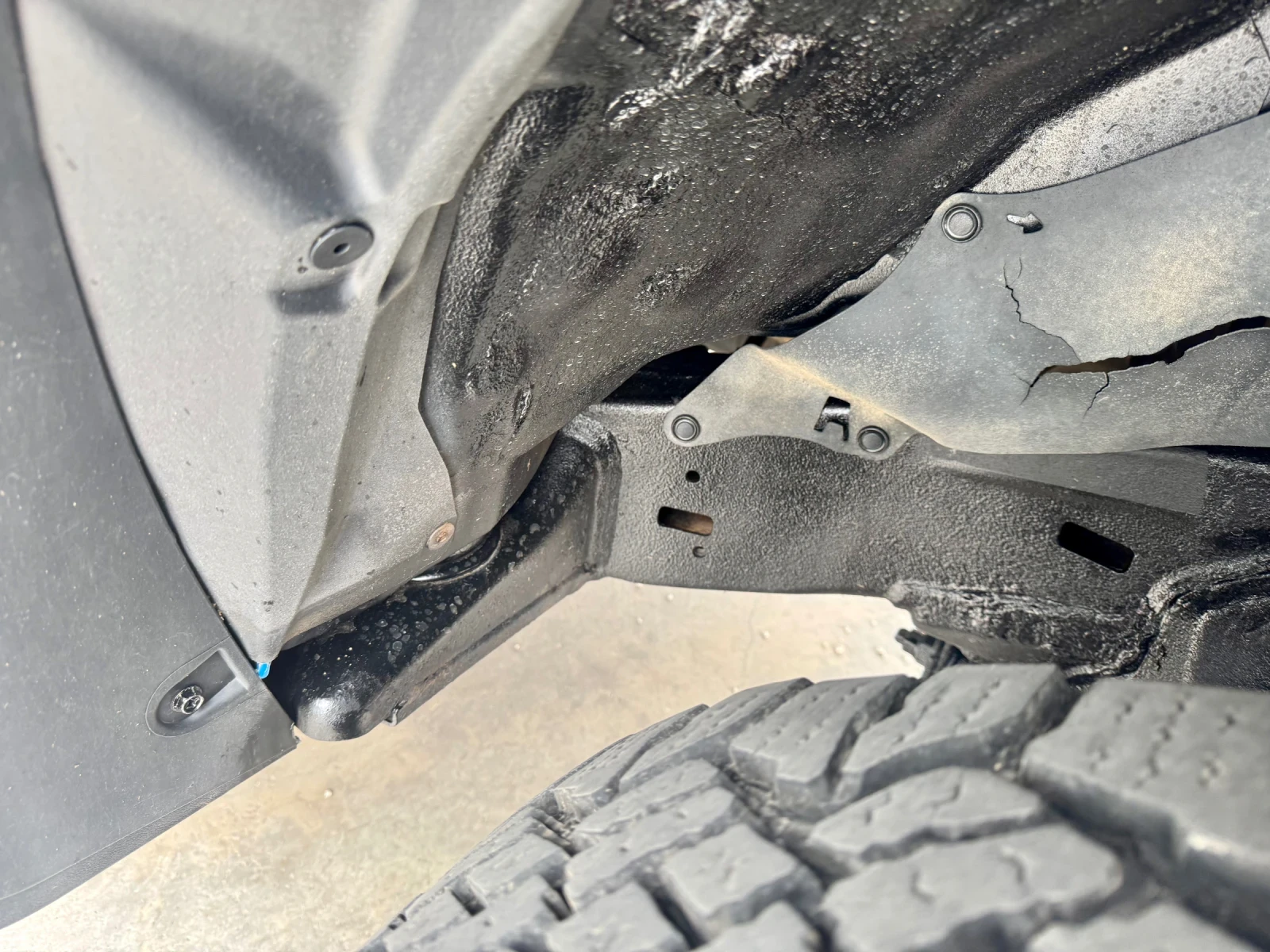 Toyota Fj cruiser Колата е в отлично състояние окачване EMU OLD MAN , снимка 10 - Автомобили и джипове - 53913660