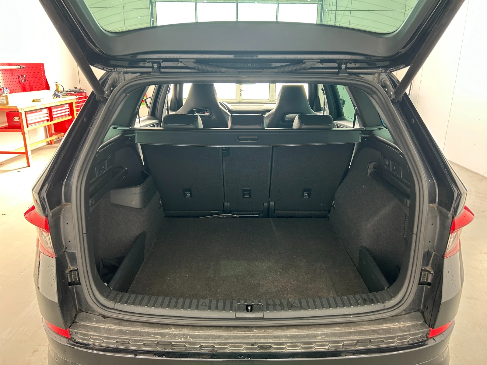 Skoda Kodiaq 1.5 TSI Sportline, снимка 5 - Автомобили и джипове - 53956567