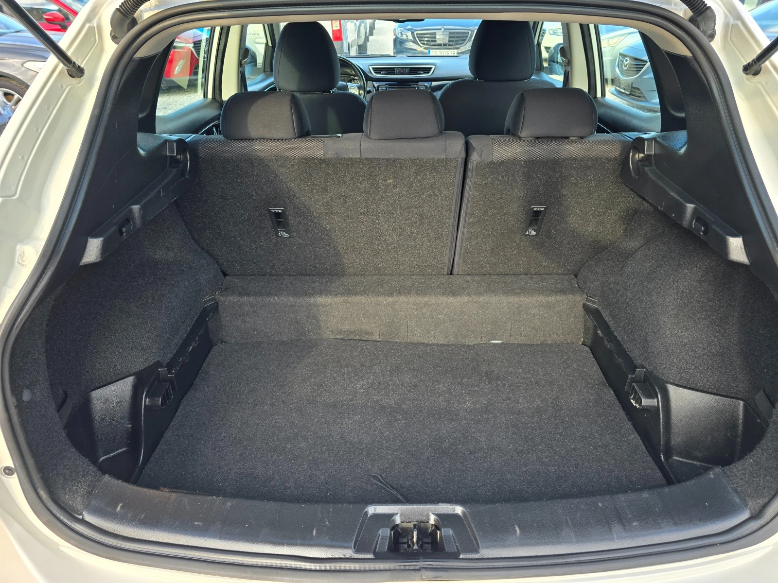 Nissan Qashqai 1.5DCI N-CONNECTA/NAVI/LED/, снимка 14 - Автомобили и джипове - 54159936