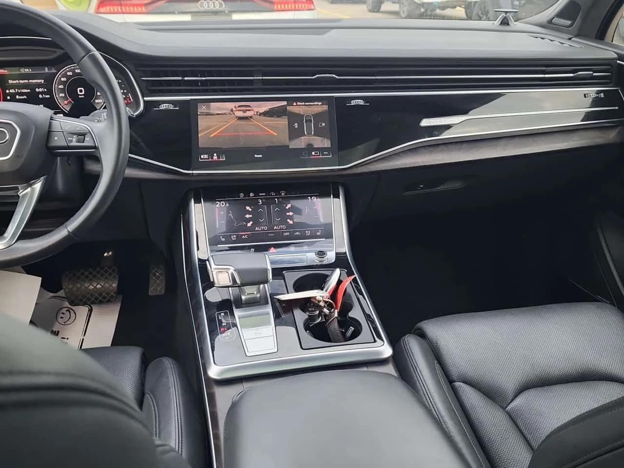 Audi Q7 * ДИСТРОНИК* 2 КЛЮЧА* ОБДУХВАНЕ* ПАНОРАМА* , снимка 10 - Автомобили и джипове - 54844614