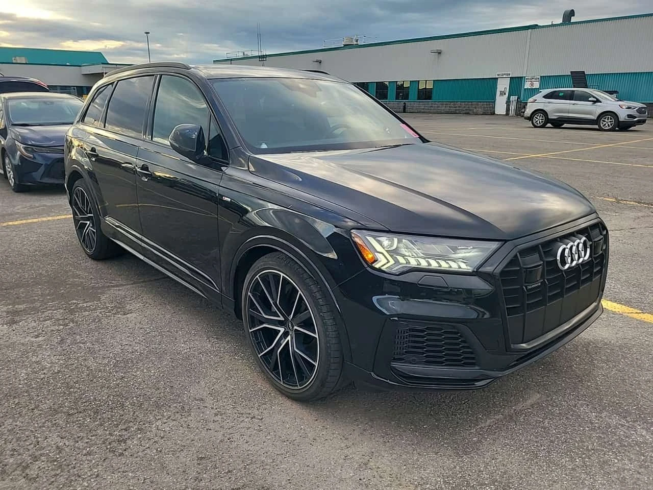 Audi Q7 * ДИСТРОНИК* 2 КЛЮЧА* ОБДУХВАНЕ* ПАНОРАМА* , снимка 2 - Автомобили и джипове - 54844614