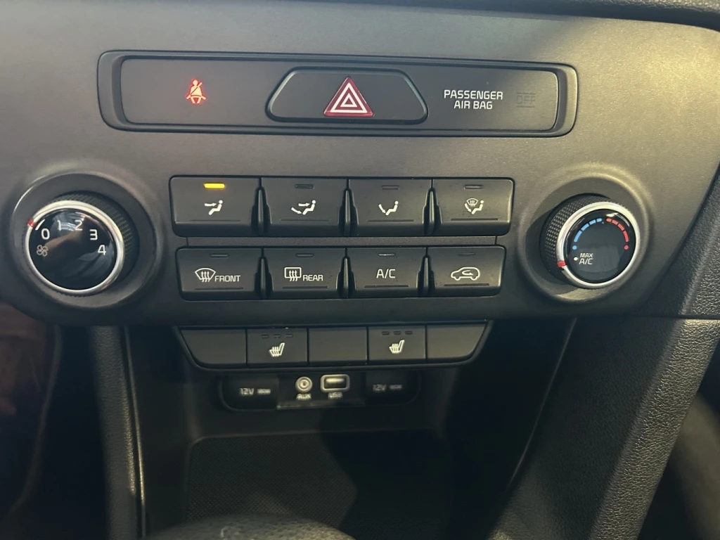 Kia Sportage 2.4i AWD , снимка 13 - Автомобили и джипове - 54969639