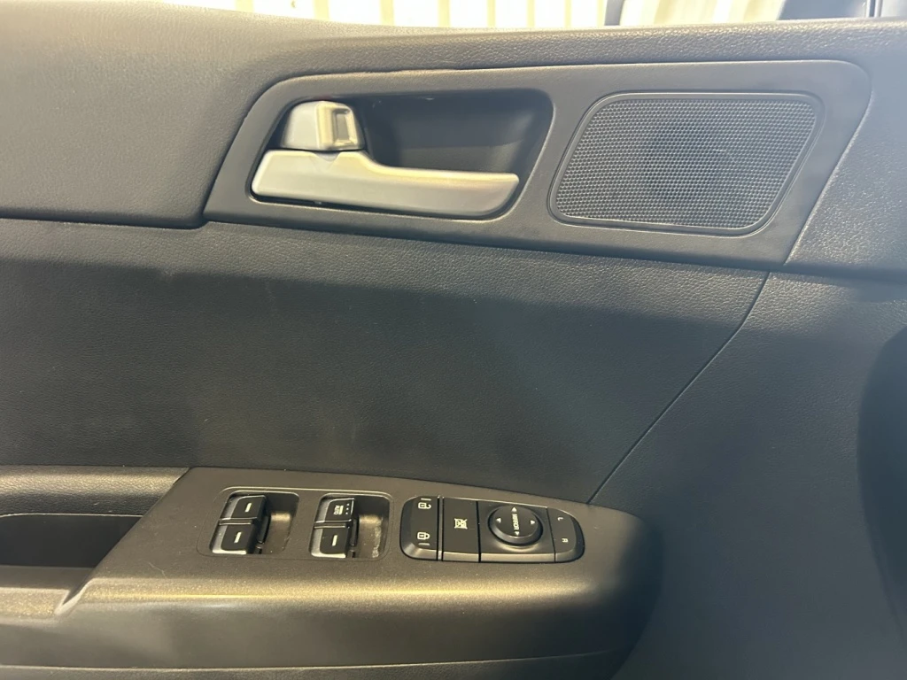 Kia Sportage 2.4i AWD , снимка 15 - Автомобили и джипове - 54969639