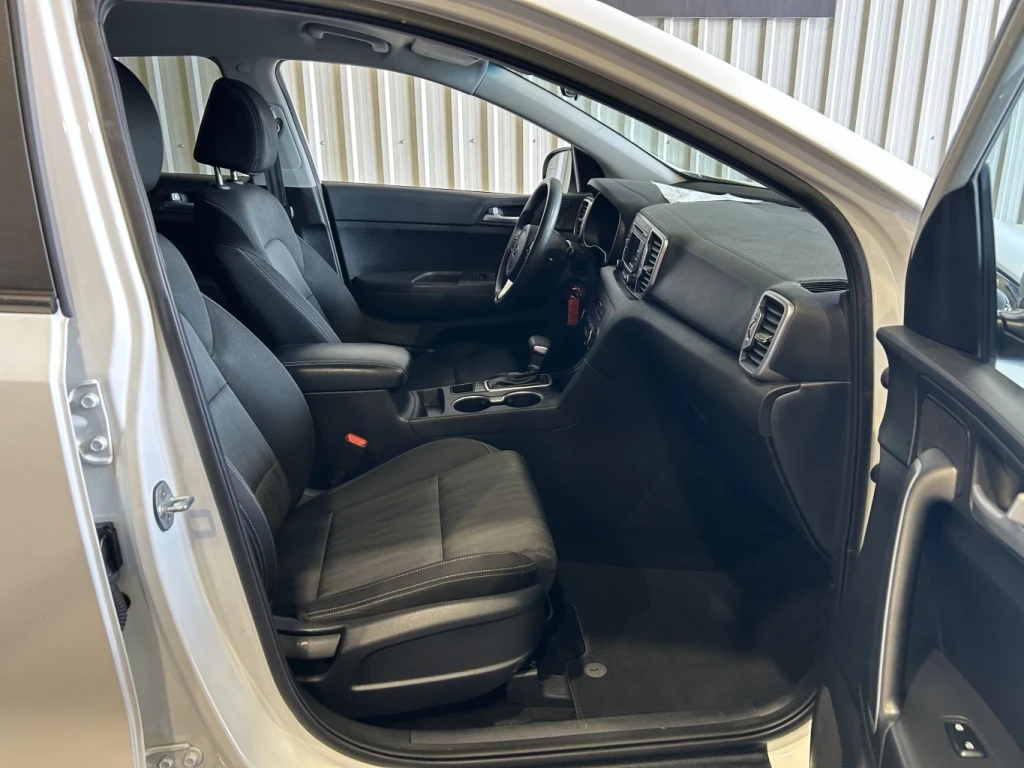 Kia Sportage 2.4i AWD , снимка 6 - Автомобили и джипове - 54969639