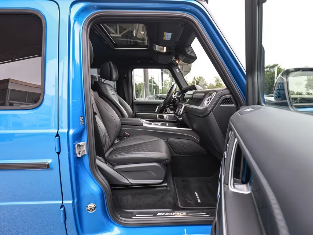 Mercedes-Benz G 63 AMG  Superior Manufaktur NIGHT AHK STANDHZ. Superior M, снимка 2 - Автомобили и джипове - 55985589