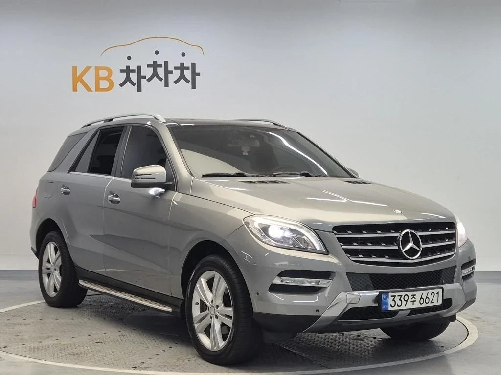 Mercedes-Benz ML 350 D * ОБДУХВАНЕ * КАМЕРА * TV * AIRMATIC * , снимка 4 - Автомобили и джипове - 56019108
