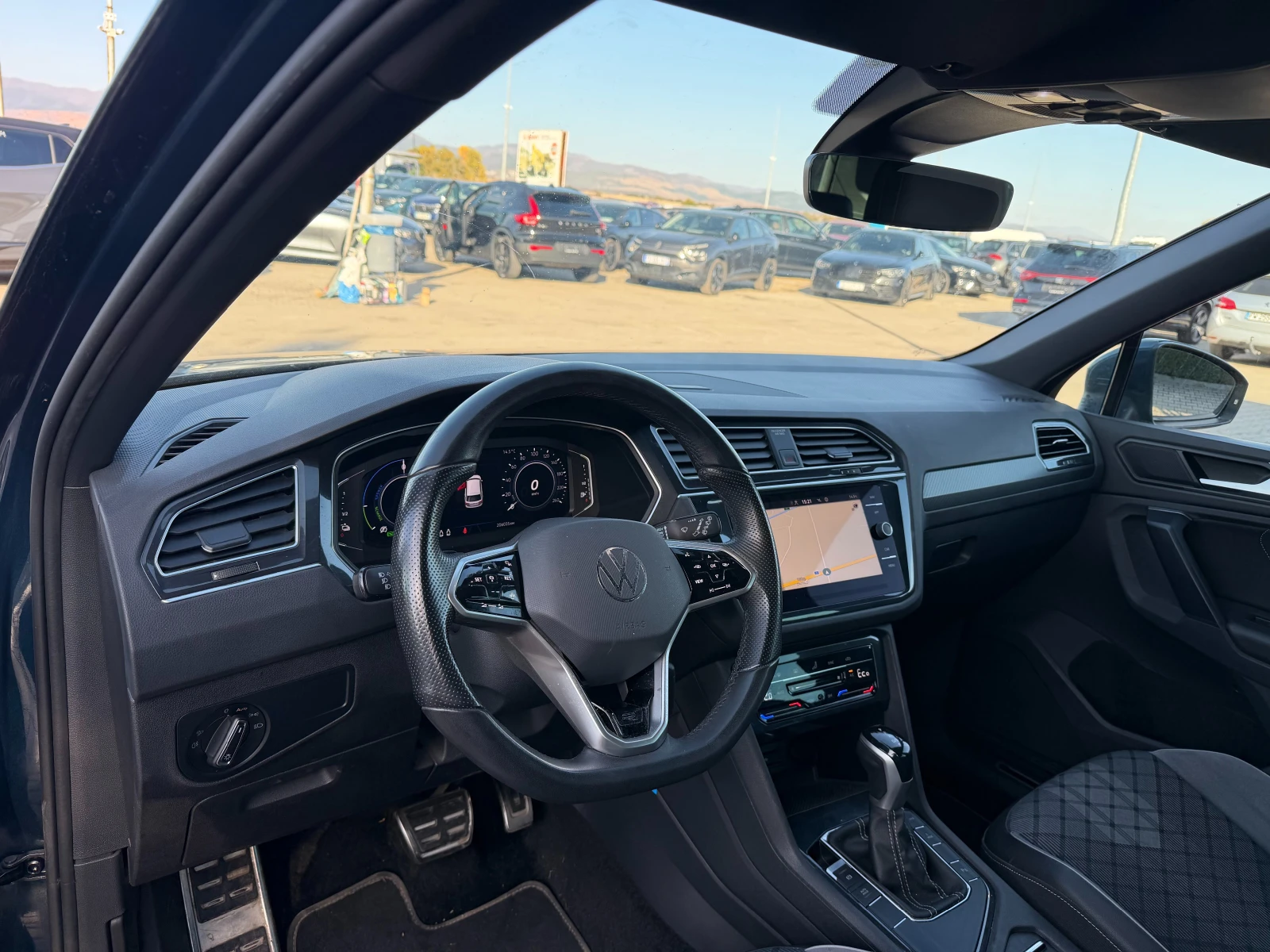 VW Tiguan 1.4 R-LINE PLUG IN HYBRID AVTOMAT/NAVI/KAMERA FULL | Mobile.bg � ����������� 13