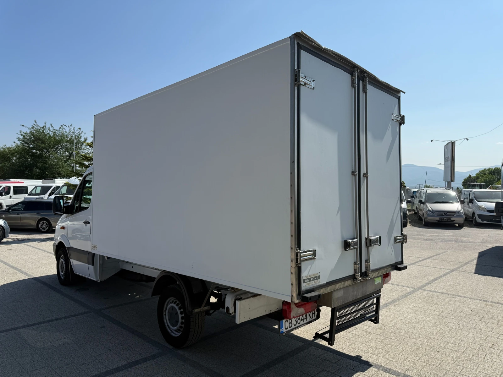 Mercedes-Benz Sprinter 319 CDI Хладилен + ток 3.86м. Клима  - изображение 7