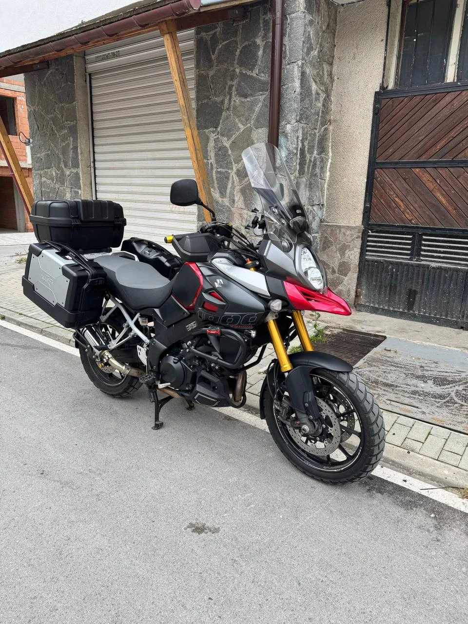 Suzuki V-strom, снимка 1
