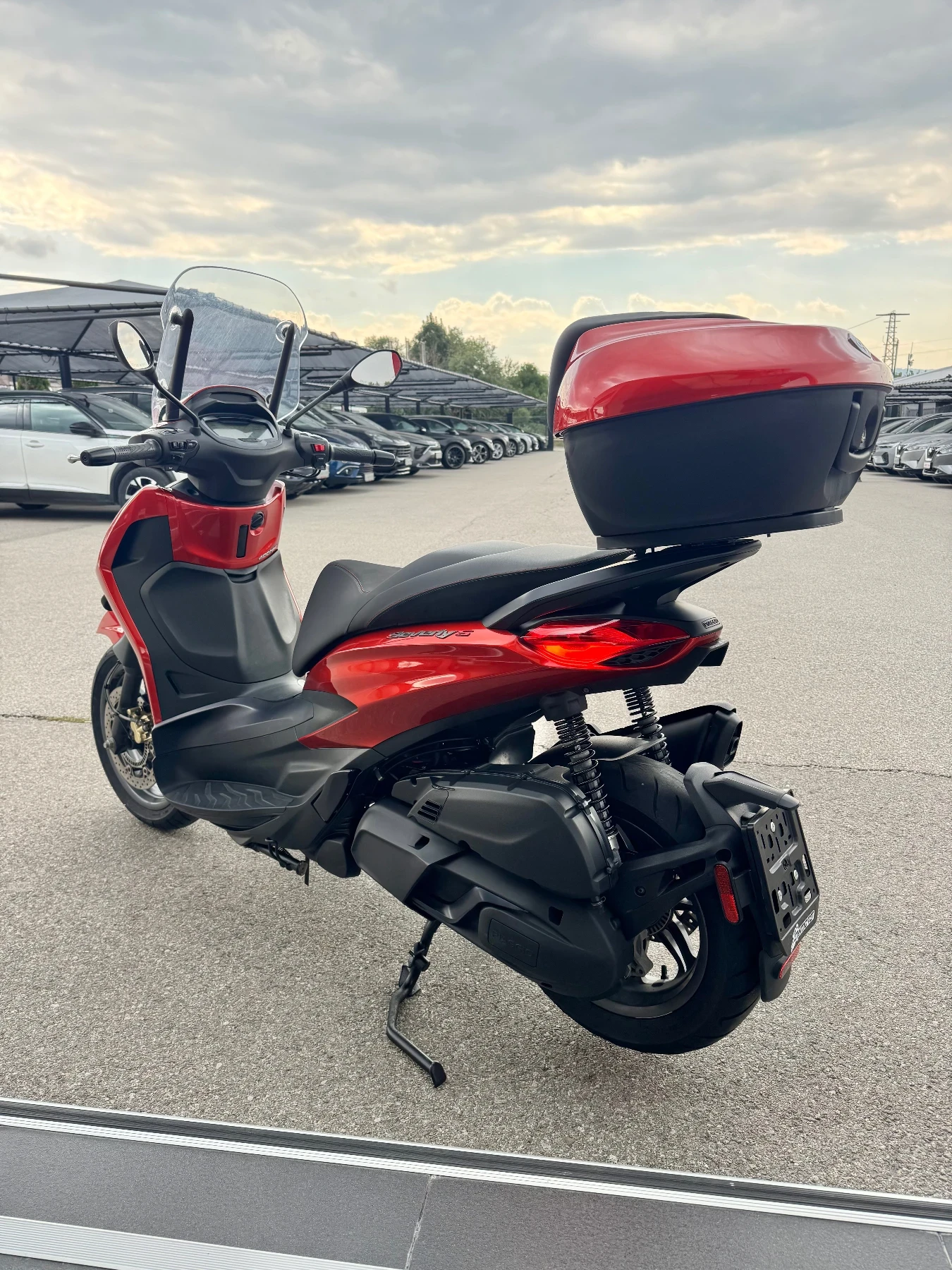 Piaggio Beverly S* 400HPE* ABS* TCS* KEYLESS* LED, снимка 4 - Мотоциклети и мототехника - 55326555