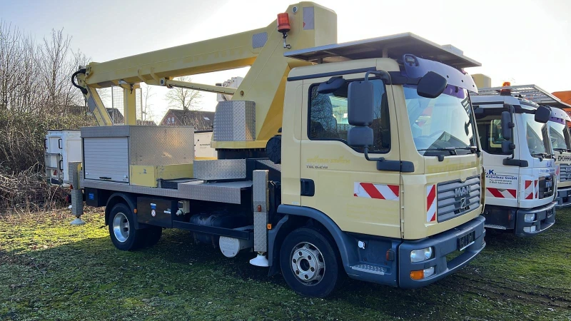 Автовишка Друга марка 23м 320кг Wumag WT230
                

                Извън страната
                днес

                                                            49 991,01 лв 
                        25 560 €