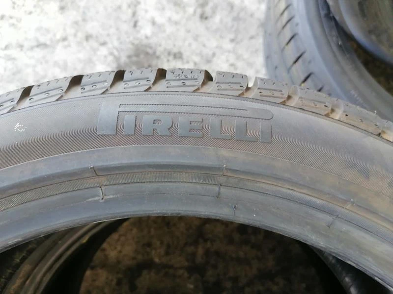 Гуми Зимни 225/50R17, снимка 5 - Гуми и джанти - 29598350