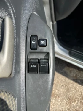 Toyota Yaris 1.0 VVTI, снимка 8