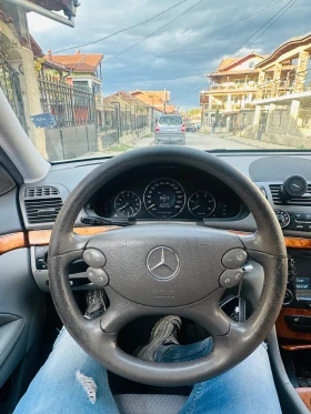 Mercedes-Benz E 320, снимка 11