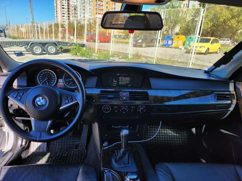 BMW 520, снимка 11 - Автомобили и джипове - 47859197