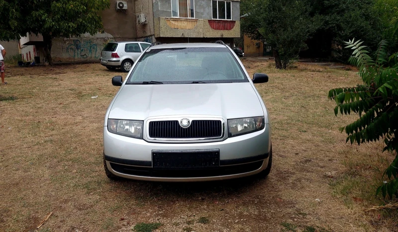 Skoda Fabia 1.2 i 12v, снимка 1 - Автомобили и джипове - 47197748