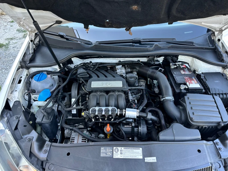 VW Golf 1.6.i+ Gaz-Bifuel, снимка 16 - Автомобили и джипове - 51374887