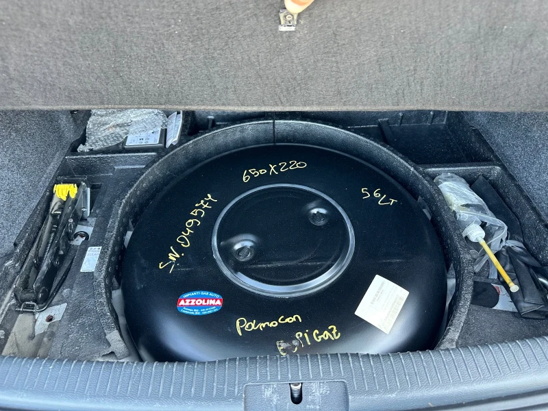 VW Golf 1.6.i+ Gaz-Bifuel, снимка 17 - Автомобили и джипове - 51374887