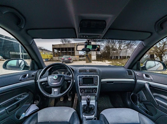 Skoda Octavia 2.0 TDi VRS, снимка 13 - Автомобили и джипове - 52665318