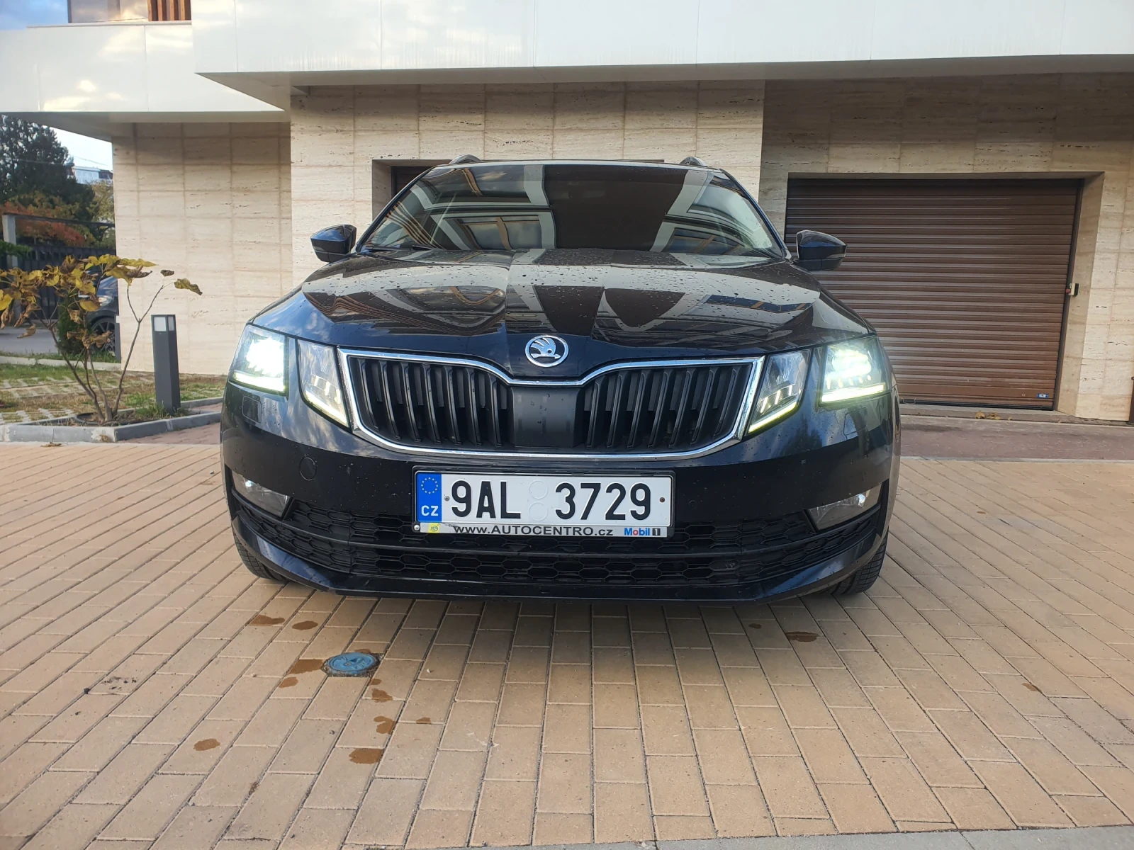 Skoda Octavia 1.5TSI, снимка 1