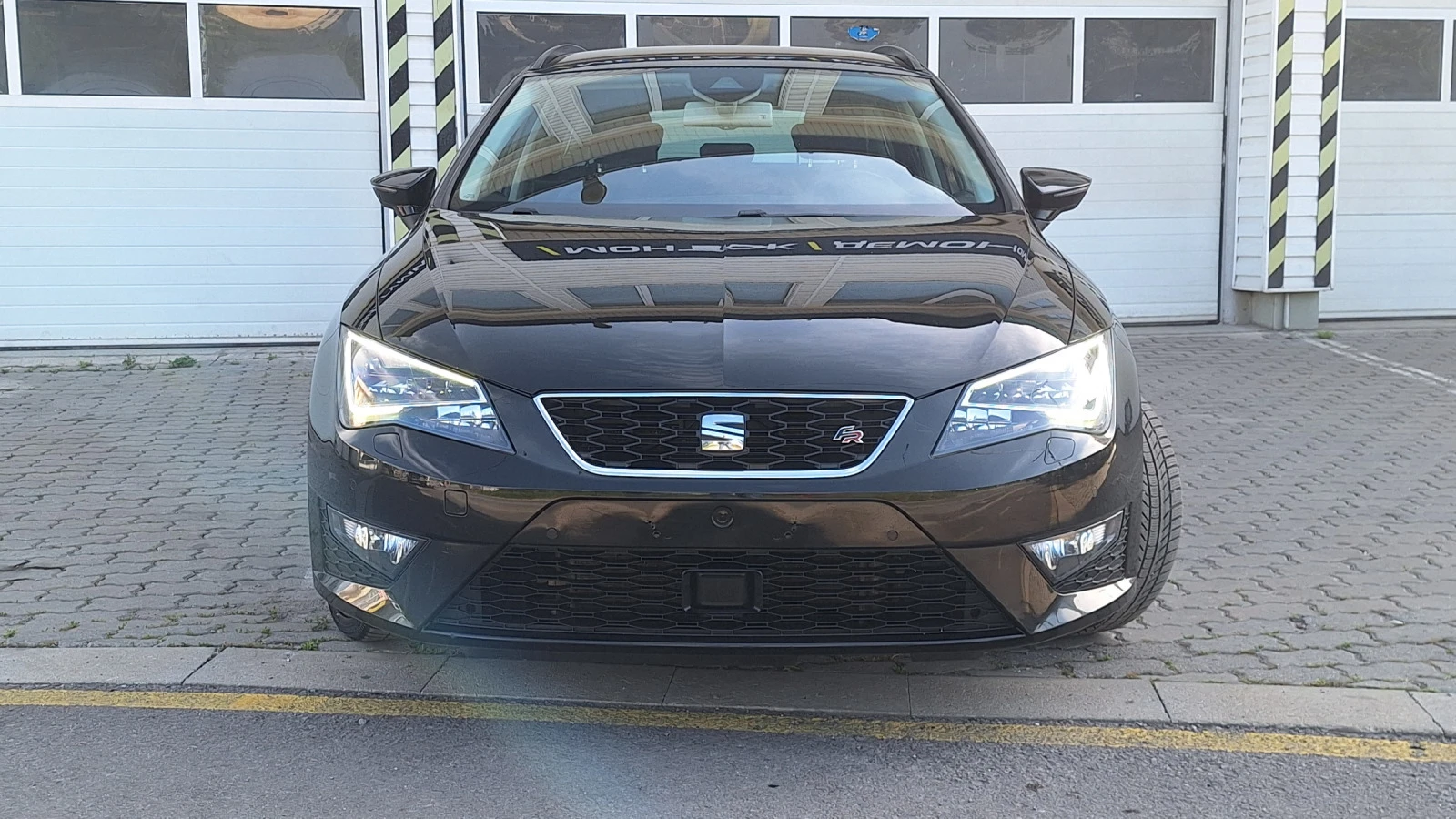 Seat Leon FR 184kc Alcantara Full Led  Swiss sport - изображение 2