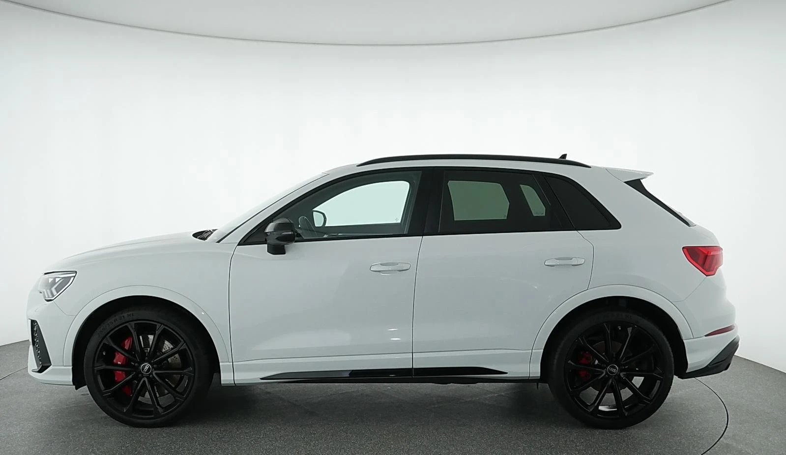 Audi RSQ3 Sportback Quattro = Black Optic Plus= Гаранция - изображение 4