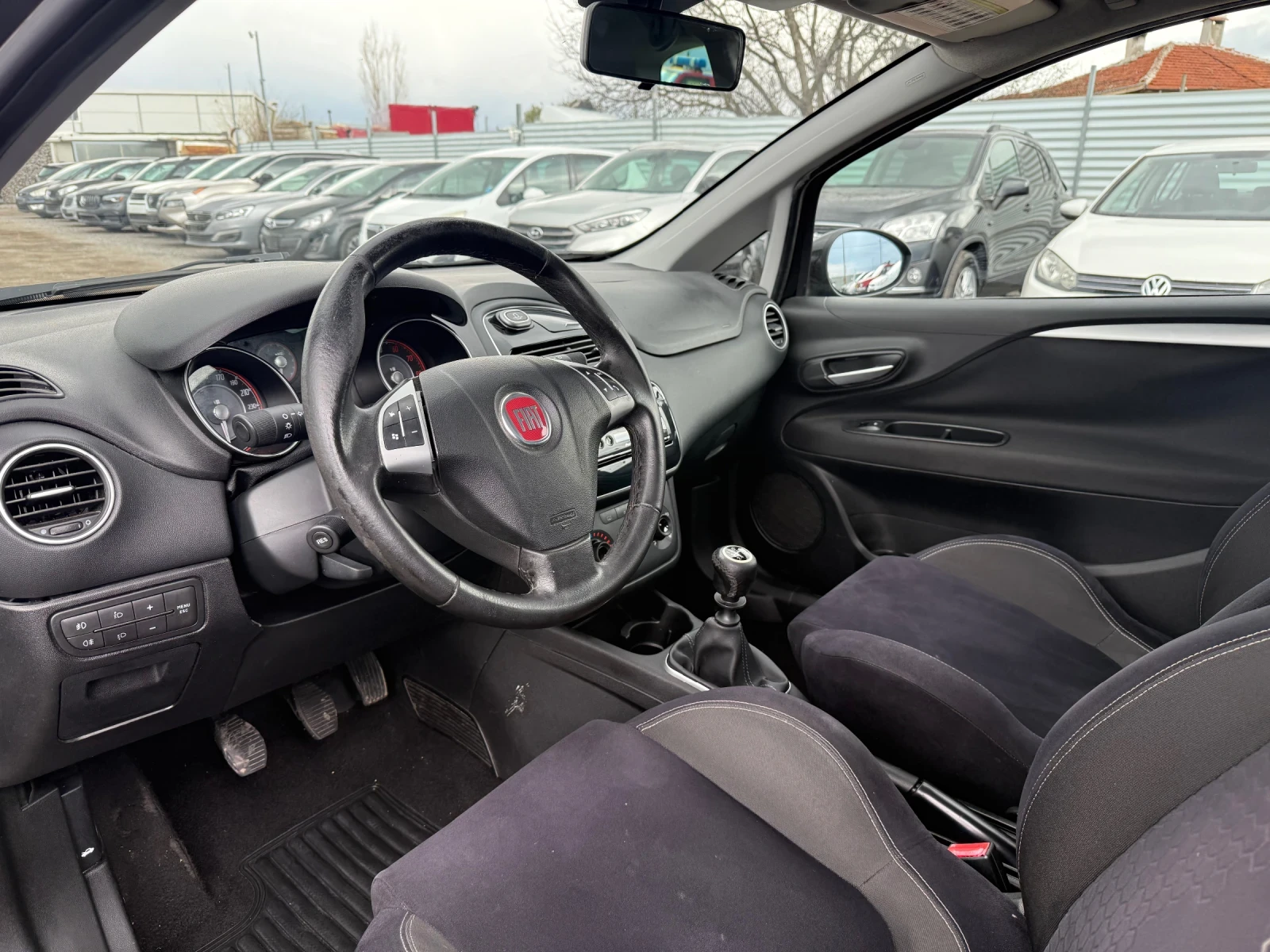 Fiat Punto Grande* NaturalPower* 1.4 - изображение 6