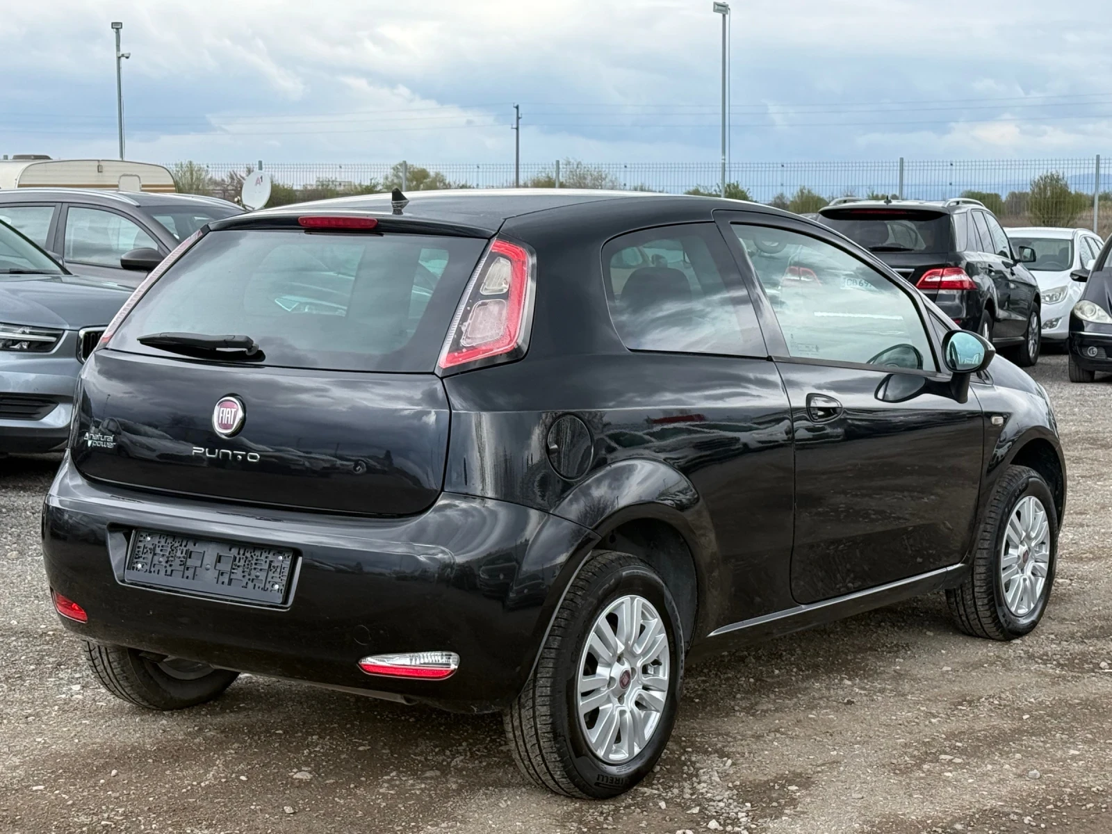 Fiat Punto Grande* NaturalPower* 1.4 - изображение 3