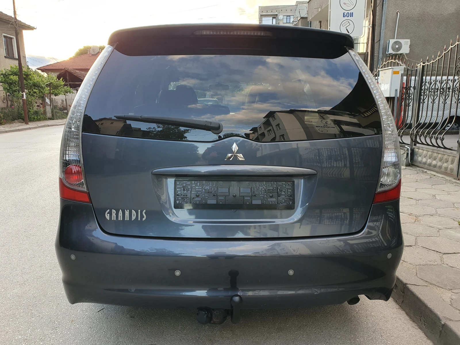 Mitsubishi Grandis 2.4i ГАЗ/БЕНЗИН  - изображение 8