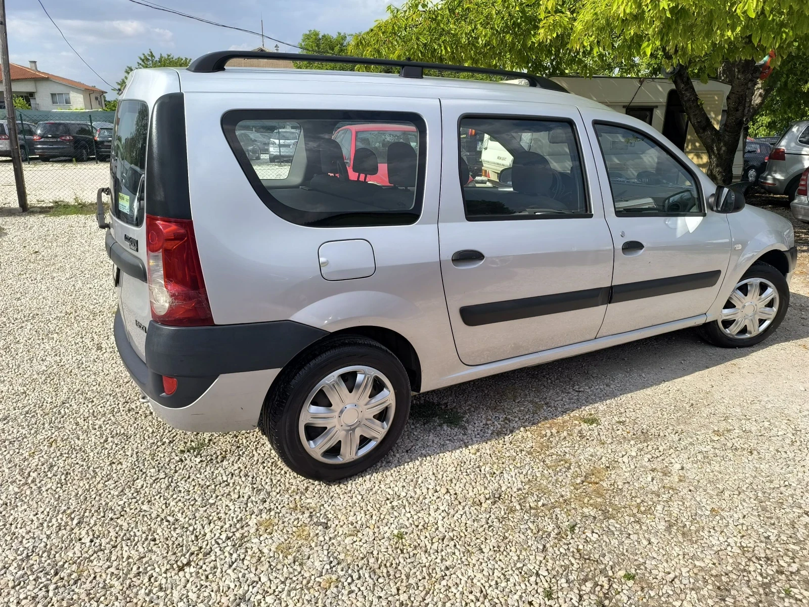 Dacia Logan  - изображение 7
