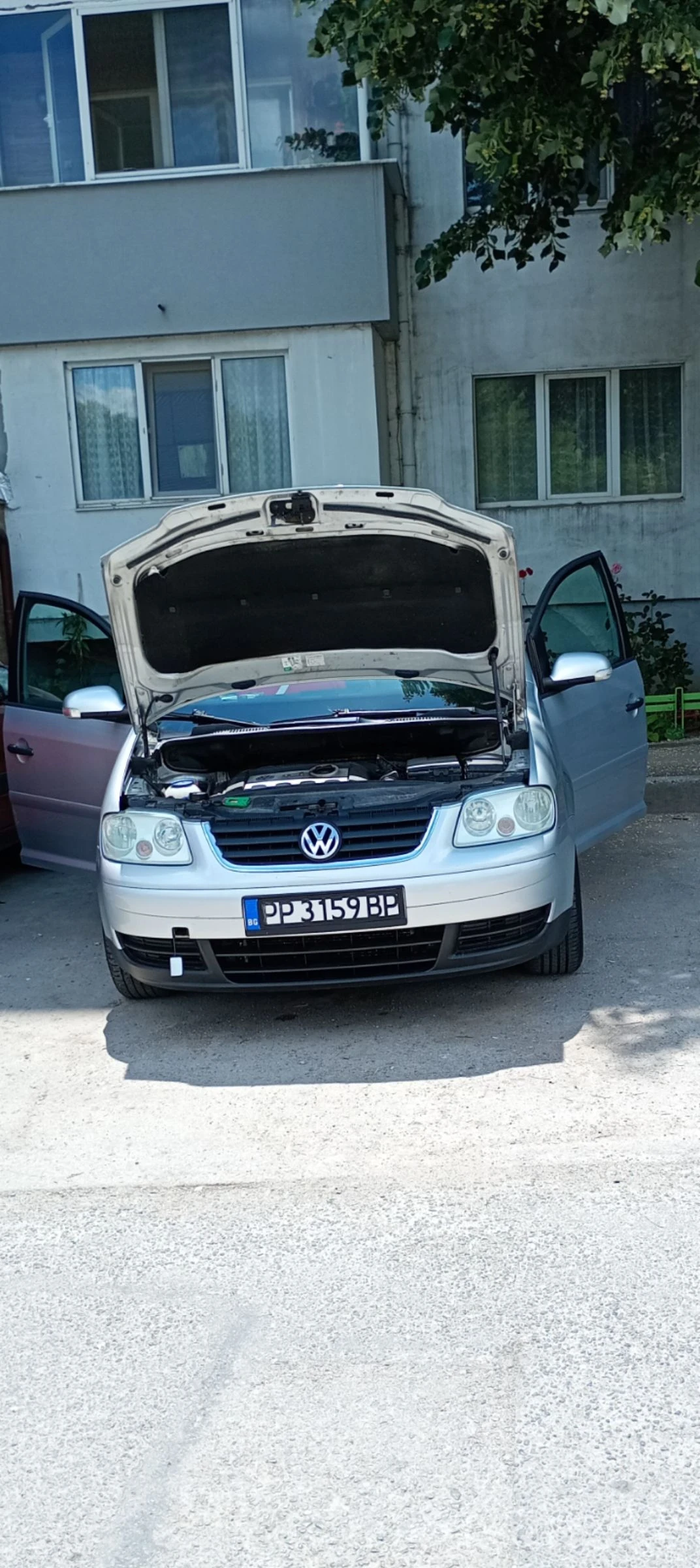 VW Touran  - изображение 2