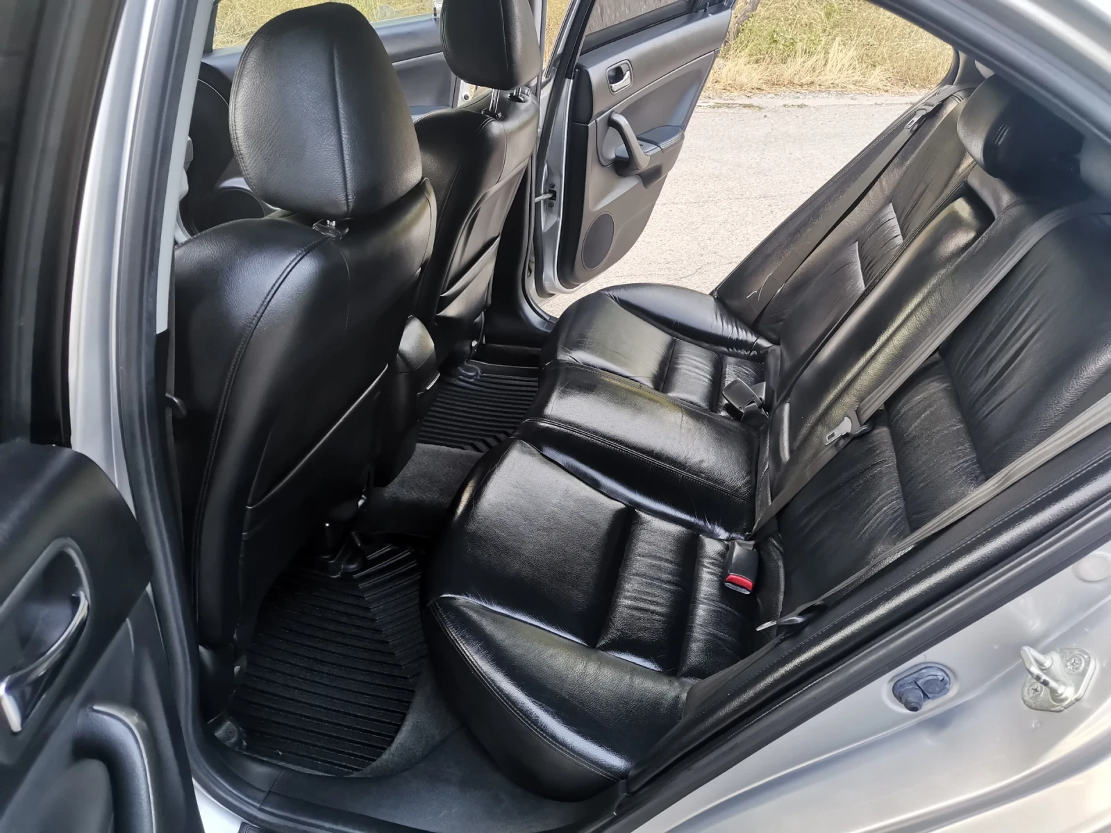 Honda Accord 2.4i V-TEC MUGEN - изображение 10