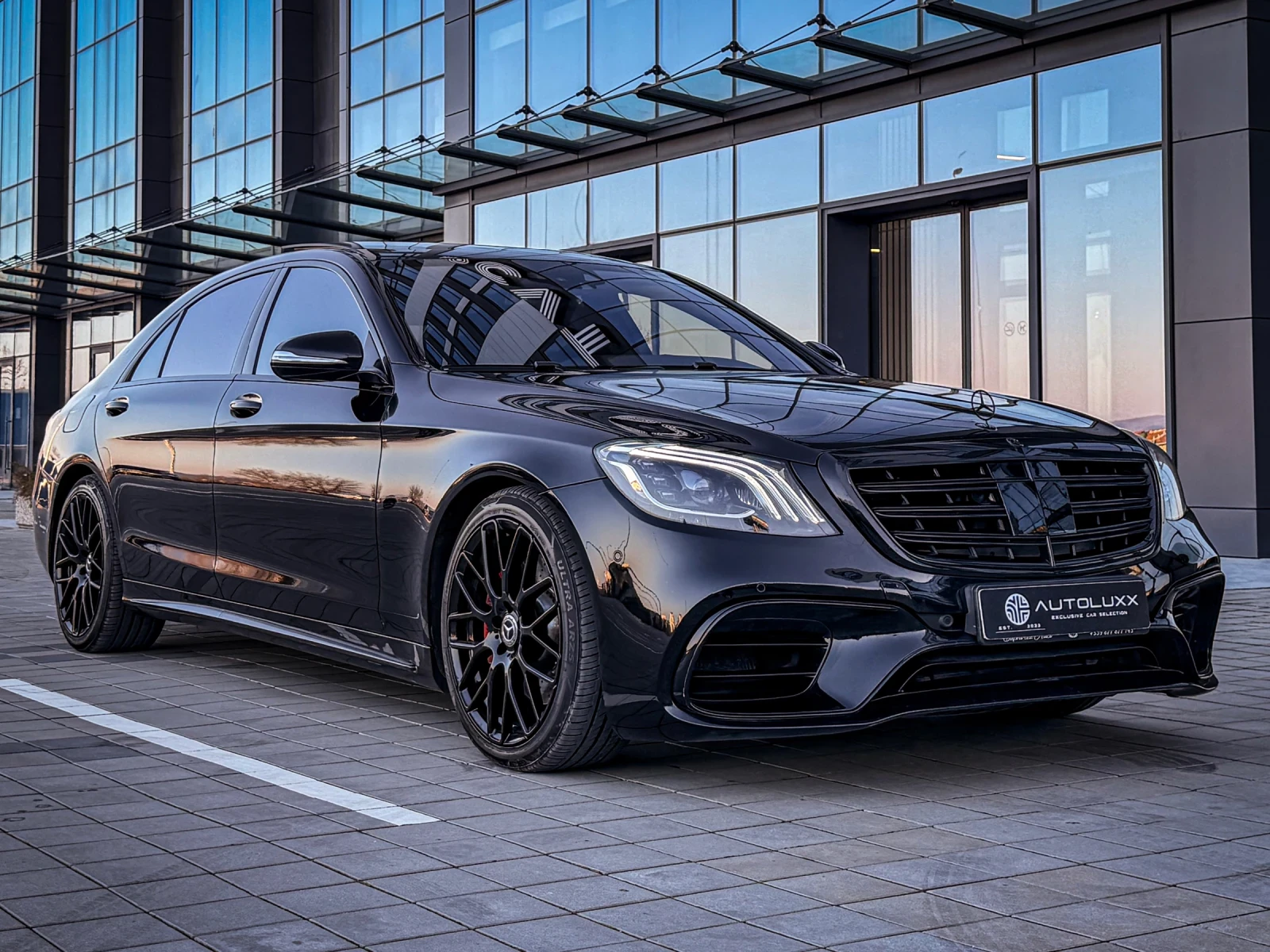 Mercedes-Benz S 500 S63 AMG OPTIC/Designo/3xTV/CARBON/NIGHT/BURM/FULL, снимка 17 - Автомобили и джипове - 53322993