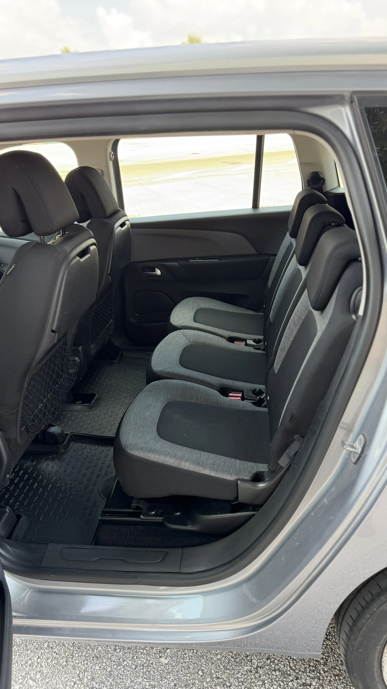 Citroen C4 BlueHDi 163 к.с. EAT8 7 Места Navi Keyless, снимка 11 - Автомобили и джипове - 54020593