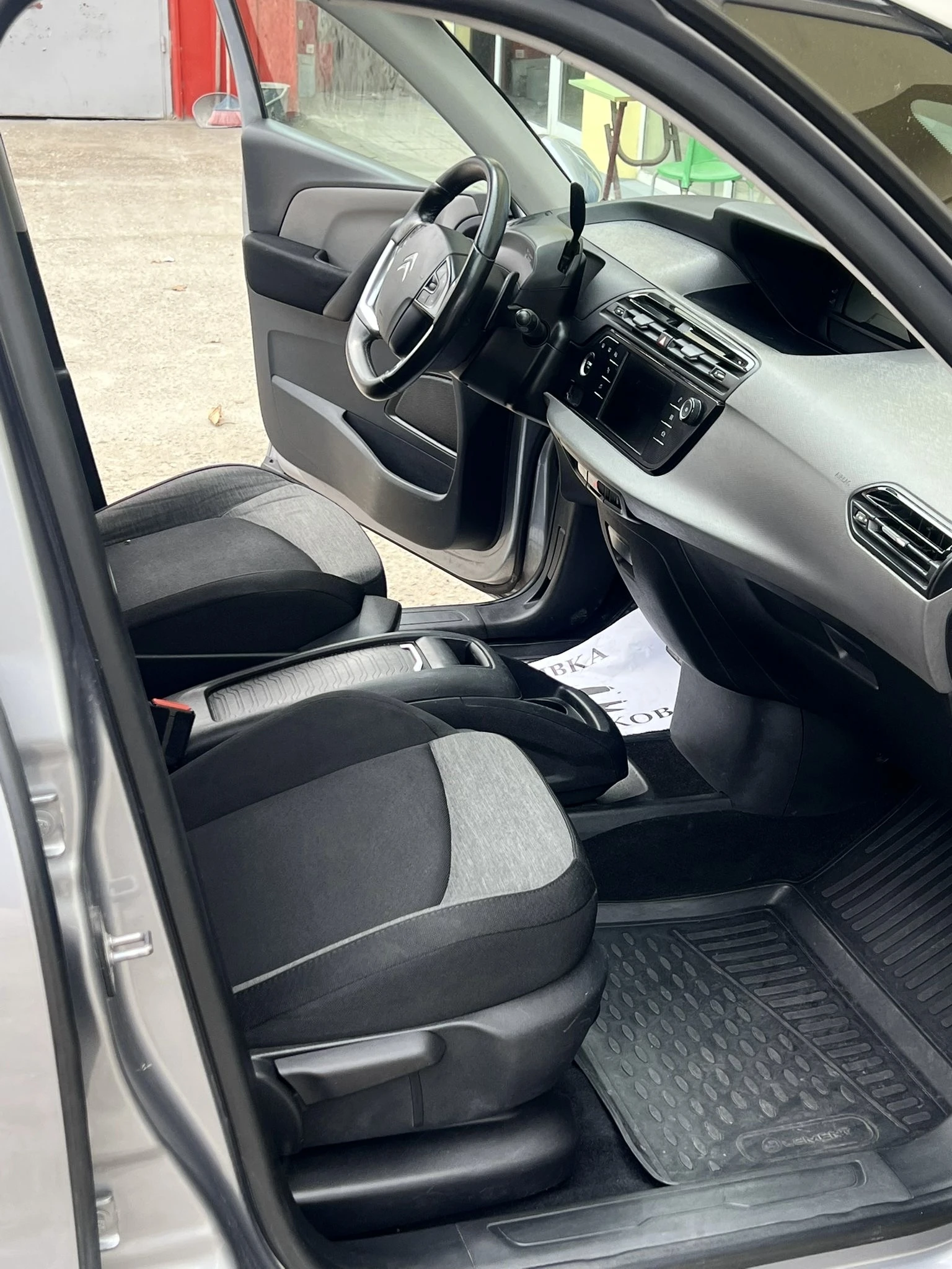 Citroen C4 Spacetourer 2.0 HDi | NAVI | 7 Места | ТОП, снимка 7 - Автомобили и джипове - 54020593