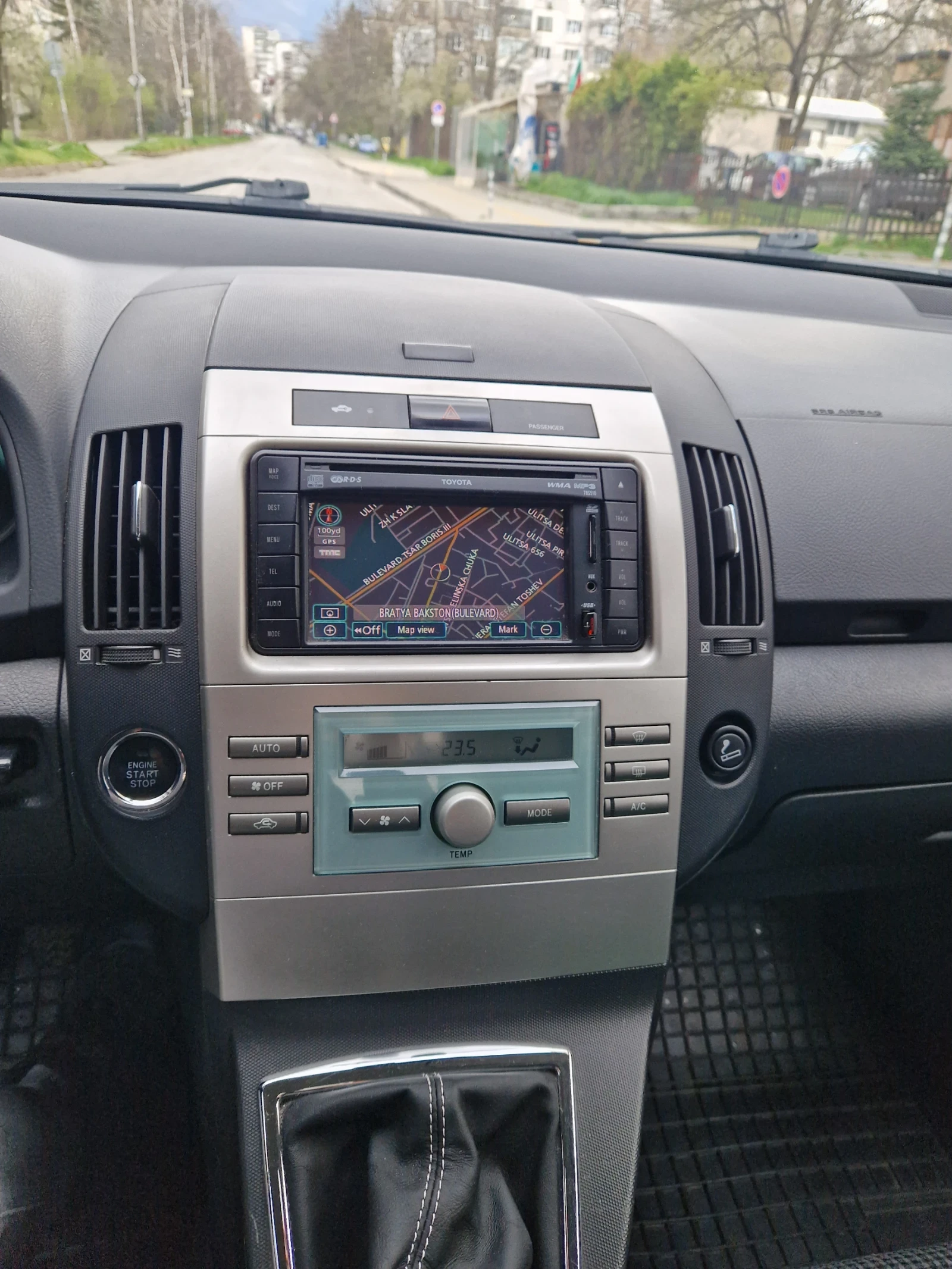 Toyota Corolla verso D4D, снимка 13 - Автомобили и джипове - 54182250