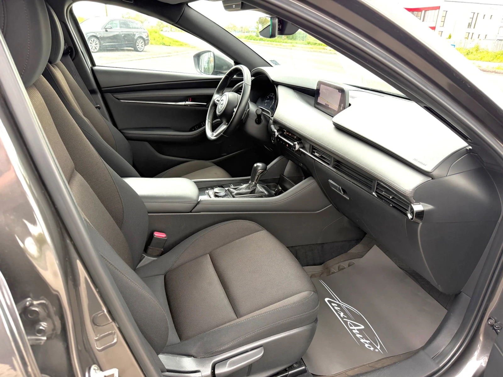 Mazda 3 MildHybrid#SkyActiv#360* CAM#DISTR#ПОДГРЕВ#ГЕРМАНИ, снимка 9 - Автомобили и джипове - 54398641