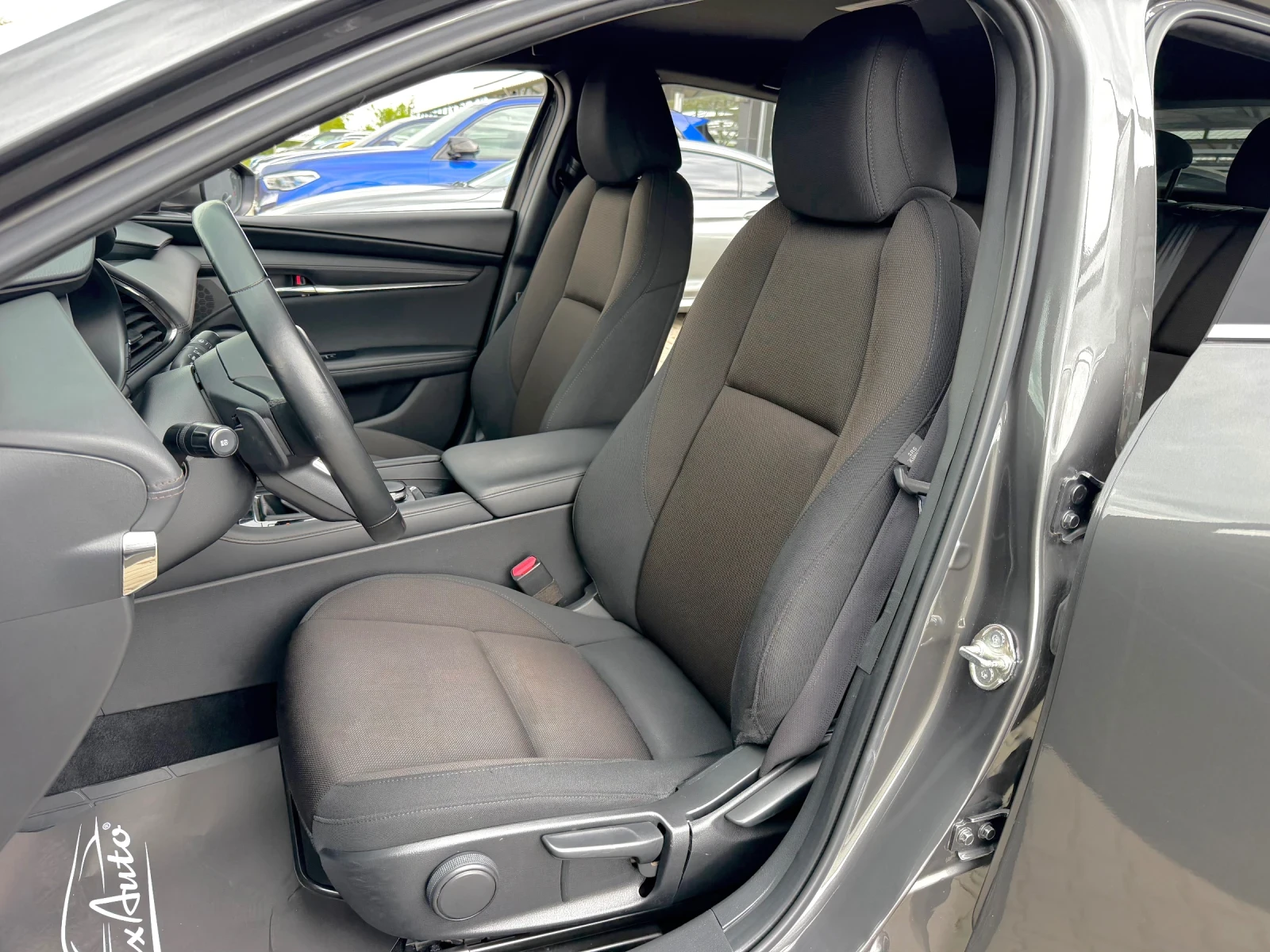 Mazda 3 MildHybrid#SkyActiv#360* CAM#DISTR#ПОДГРЕВ#ГЕРМАНИ, снимка 11 - Автомобили и джипове - 54398641
