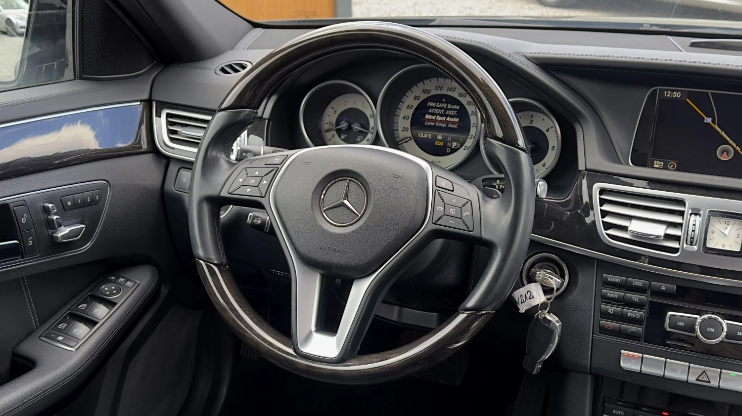 Mercedes-Benz E 250 CDi 4x4 PANORAMA DISTRONIC+ ПОДГРЕВ АСИСТЕНТИ, снимка 9 - Автомобили и джипове - 54412180