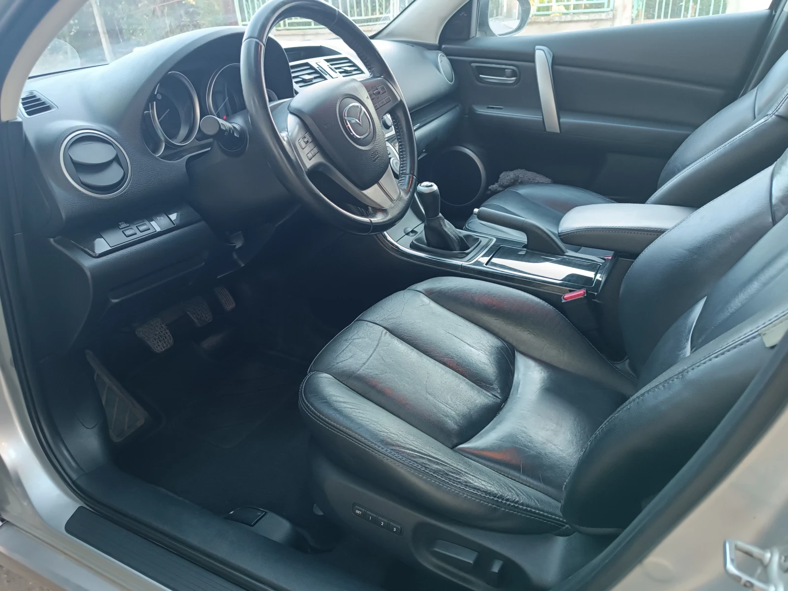 Mazda 6, снимка 14 - Автомобили и джипове - 54645616