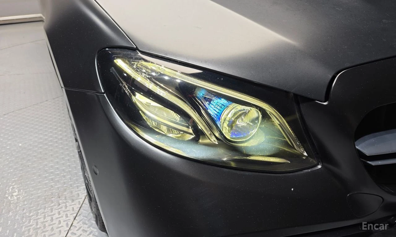 Mercedes-Benz E 220 CABRIOLET* ПОДГРЕВ* НАВИГАЦИЯ* , снимка 14 - Автомобили и джипове - 54833580
