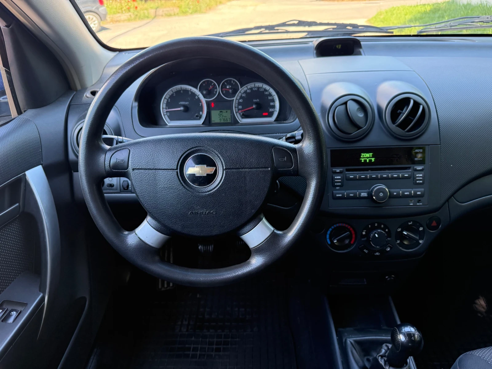 Chevrolet Aveo 1.2i 75k.c. 97хил.км. , снимка 10 - Автомобили и джипове - 54901539