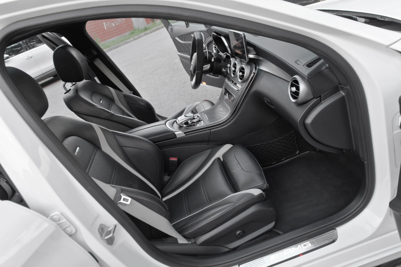 Mercedes-Benz C 63 AMG S , снимка 11 - Автомобили и джипове - 55134684