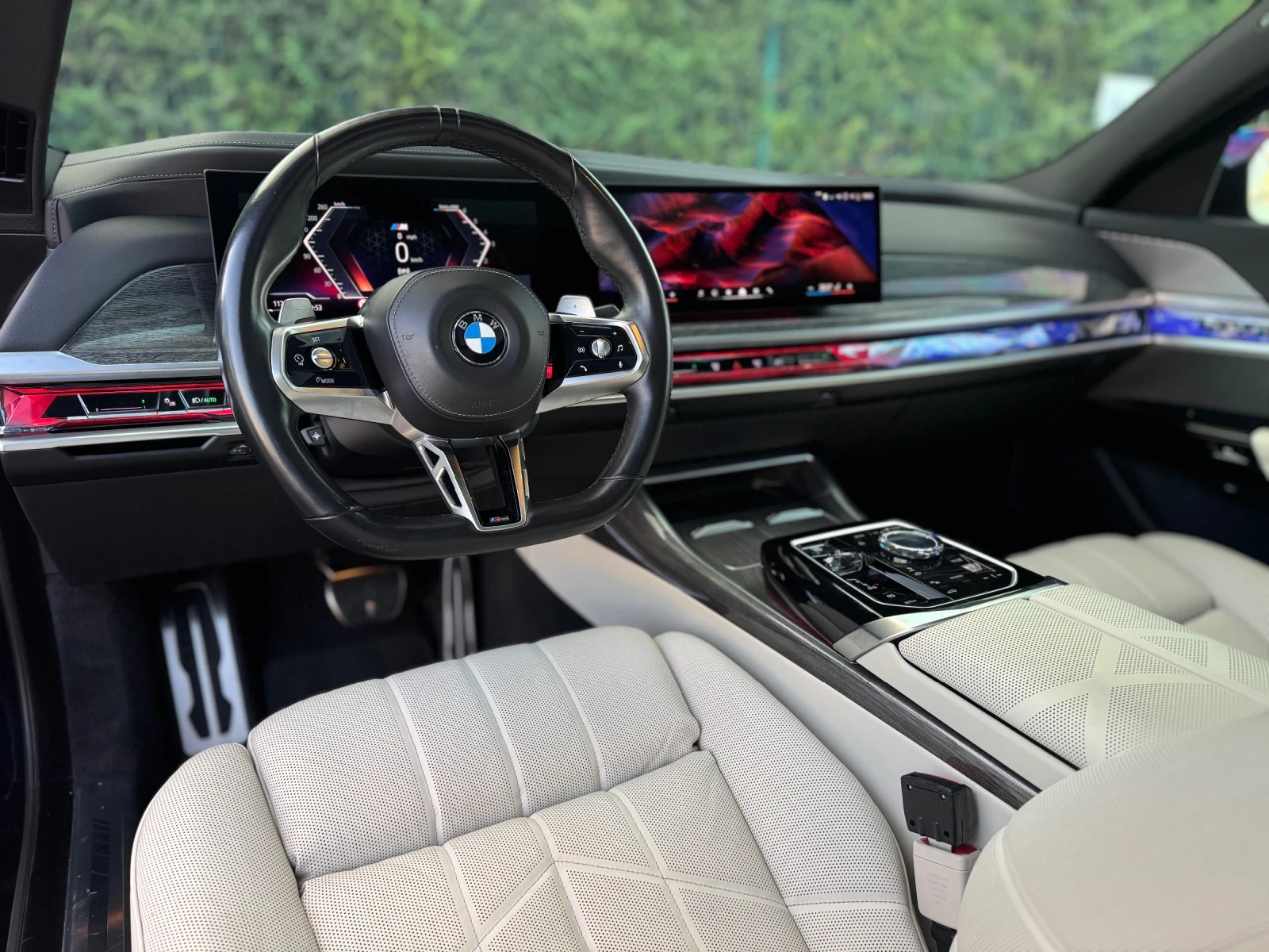 BMW 740 D | LONG | B&W | TV | 360 Cam | X-Drive M | , снимка 8 - Автомобили и джипове - 55166049
