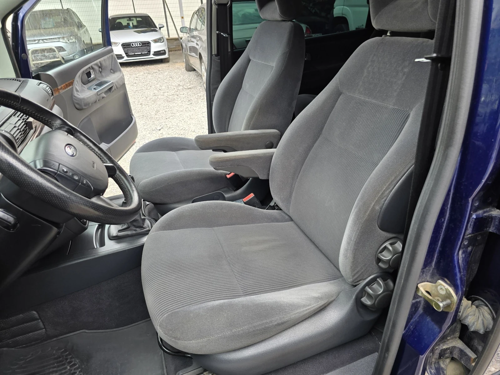 Ford Galaxy 1.9TDI GHIA 7M FACE , снимка 12 - Автомобили и джипове - 55211800